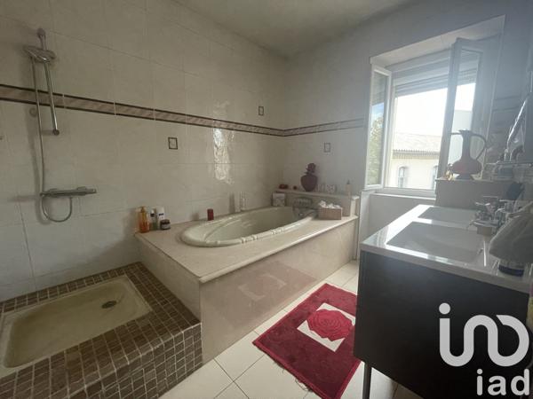 Duplex 7 pièces de 149 m² à Alès (30100)