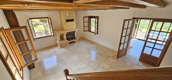 A Souillac maison de 173 m² au calme avec une belle vue sur la vallée de la Dordogne.