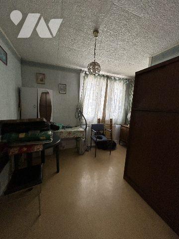 maison semi mitoyenne sur sous-sol avec jardin