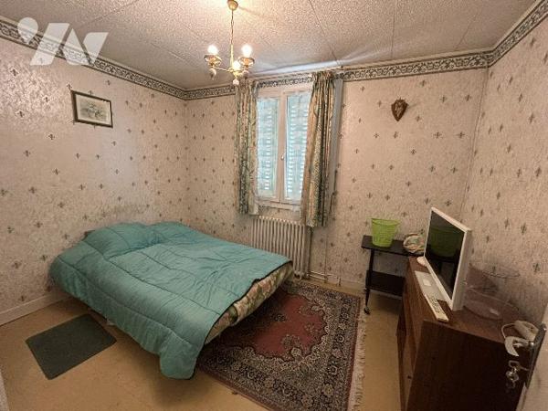 maison semi mitoyenne sur sous-sol avec jardin