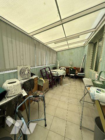 maison semi mitoyenne sur sous-sol avec jardin