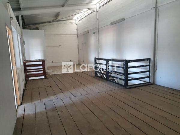 Location local commercial Baillif - 247 m² - 2 096 €/mois