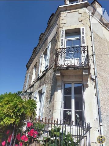 CENTRE CELLES SUR BELLE, maison de ville 