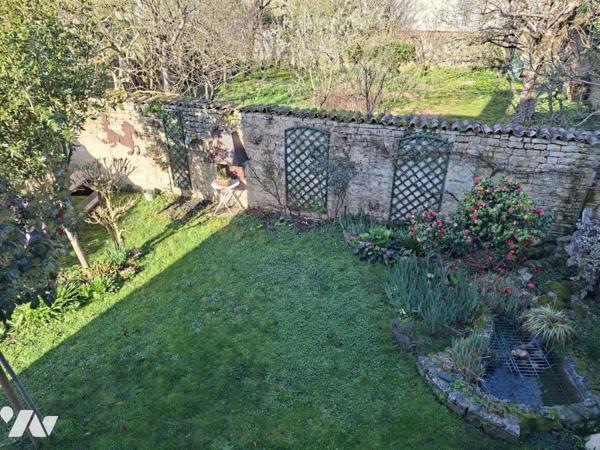 CENTRE CELLES SUR BELLE, maison de ville 