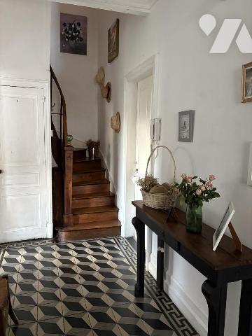 CENTRE CELLES SUR BELLE, maison de ville 