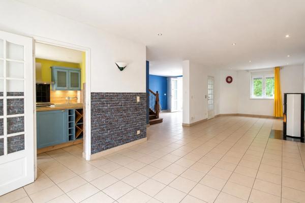 BIEN RARE A DOLE: Maison Bourgeoise aux volumes exceptionnels