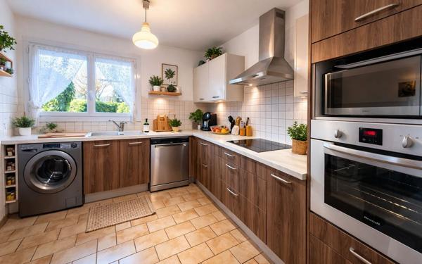 Maison à vendre    4 pièces • 80,46 m2 Bordeaux