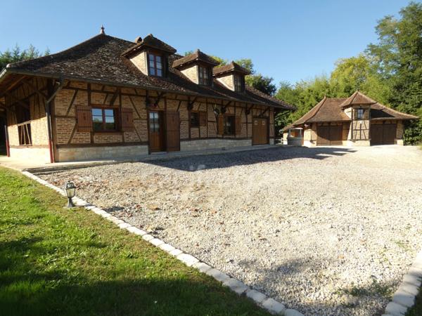 Propriete à vendre 8 pièces SAINT GERMAIN DU BOIS (71)