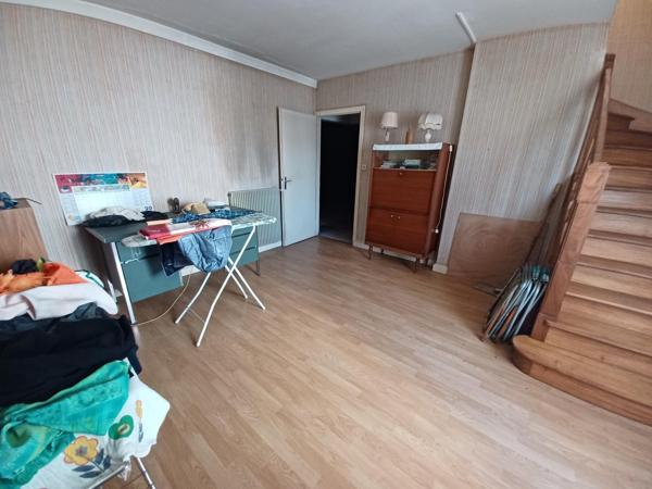 Maison près centre-bourg, 3 chambres garage jardin
