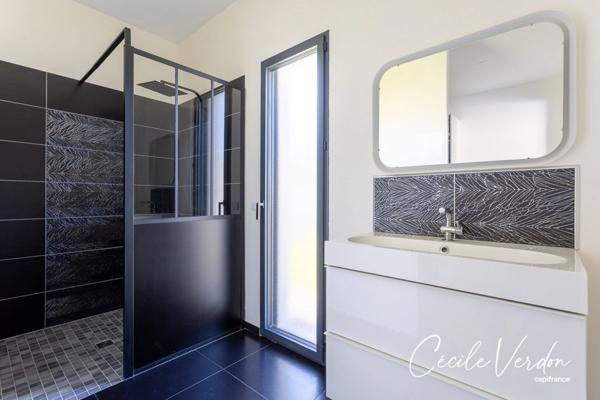 Maison moderne haut de gamme 226 m2 à vendre Bergerac - 9 pièces - 4 chambres - piscine