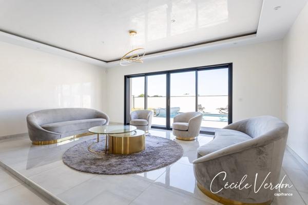 Maison moderne haut de gamme 226 m2 à vendre Bergerac - 9 pièces - 4 chambres - piscine