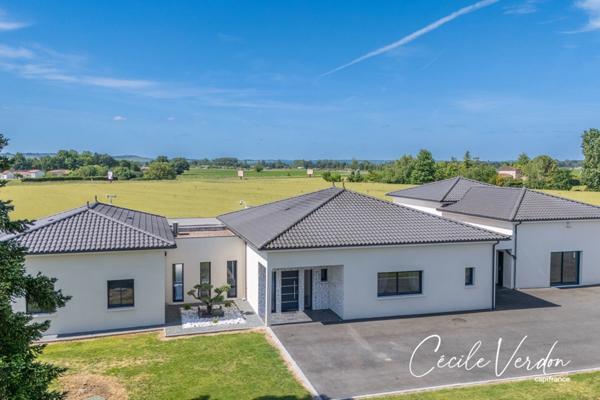 Maison moderne haut de gamme 226 m2 à vendre Bergerac - 9 pièces - 4 chambres - piscine