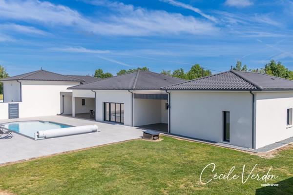 Maison moderne haut de gamme 226 m2 à vendre Bergerac - 9 pièces - 4 chambres - piscine