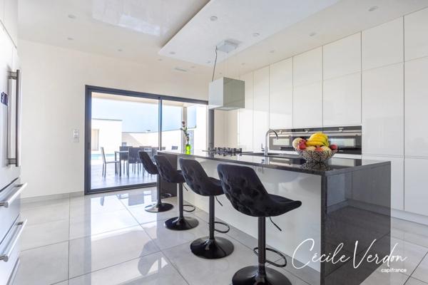 Maison moderne haut de gamme 226 m2 à vendre Bergerac - 9 pièces - 4 chambres - piscine