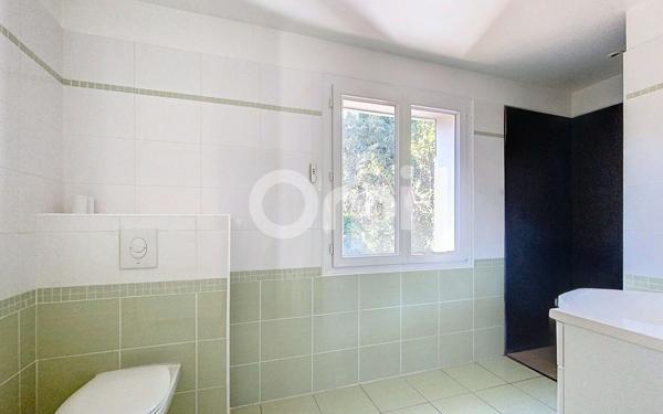 Maison à vendre    8 pièces •  Roquebrune-sur-Argens