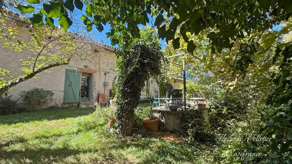 LAVAUR – Longère rénovée au calme, à proximité du centre-ville