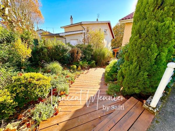 Maison 6 Chambres / Terrain 575 m2