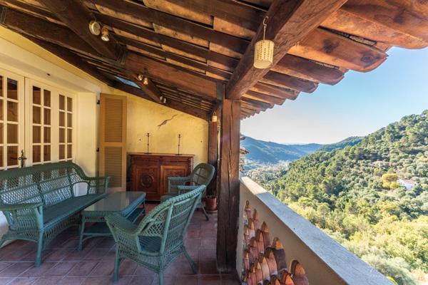 Peillon (06440) Studio avec terrasse dans le village médiéval de Peillon – à 20 minutes de Nice