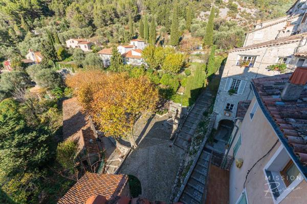 Peillon (06440) Studio avec terrasse dans le village médiéval de Peillon – à 20 minutes de Nice