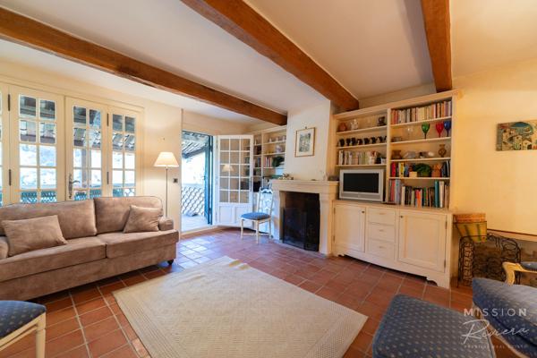 Peillon (06440) Studio avec terrasse dans le village médiéval de Peillon – à 20 minutes de Nice