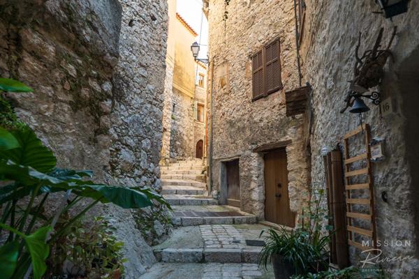 Peillon (06440) Studio avec terrasse dans le village médiéval de Peillon – à 20 minutes de Nice