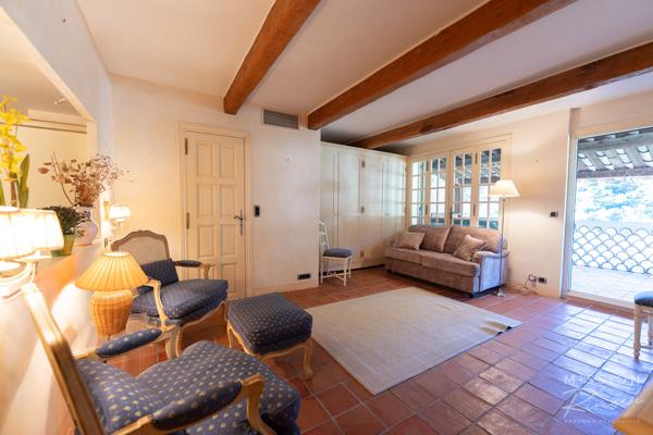 Peillon (06440) Studio avec terrasse dans le village médiéval de Peillon – à 20 minutes de Nice