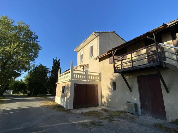 Ensemble immobilier sur près de 4ha de terrain , Ensemble immobilier sur près de 4ha de terrain ,