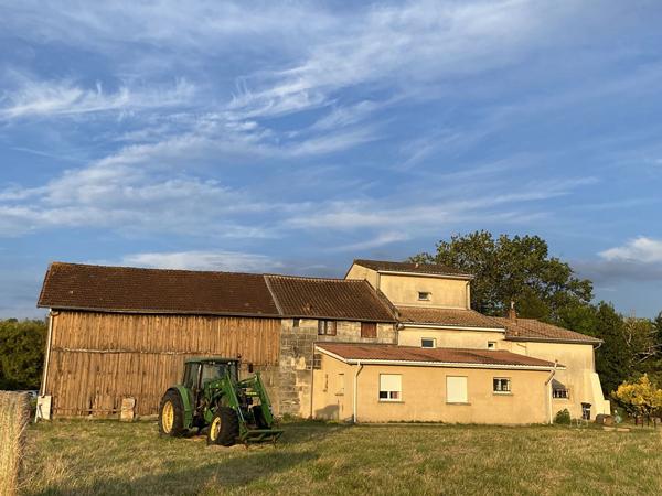 Ensemble immobilier sur près de 4ha de terrain , Ensemble immobilier sur près de 4ha de terrain ,
