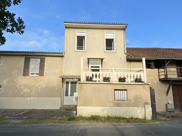 Ensemble immobilier sur près de 4ha de terrain , Ensemble immobilier sur près de 4ha de terrain ,