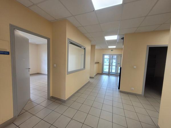 A VENDRE - LOCAL D'ACTIVITÉ 1 050 m² La Chevrolière - TOURNEBRIDE
