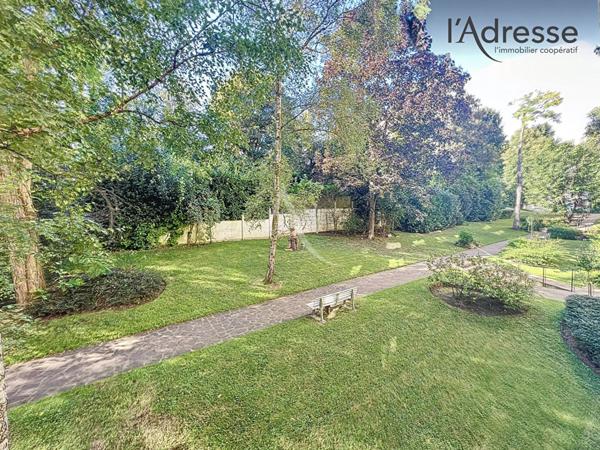 Appartement 4 pièces 3 chambres - sans à vis - -de 8 minutes du t2/L - commerces aux pieds -gardien -arboré- parquet massif - climatisation