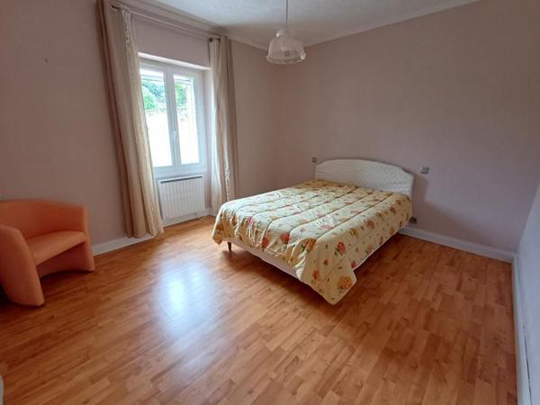 Maison rénovée 4 pièces -110 M² à Vouzy