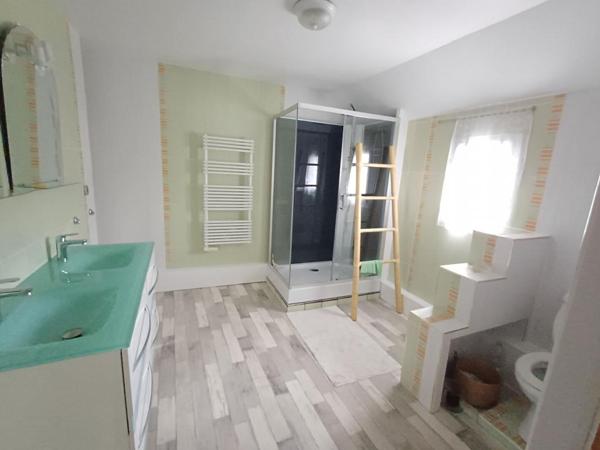 Maison rénovée 4 pièces -110 M² à Vouzy