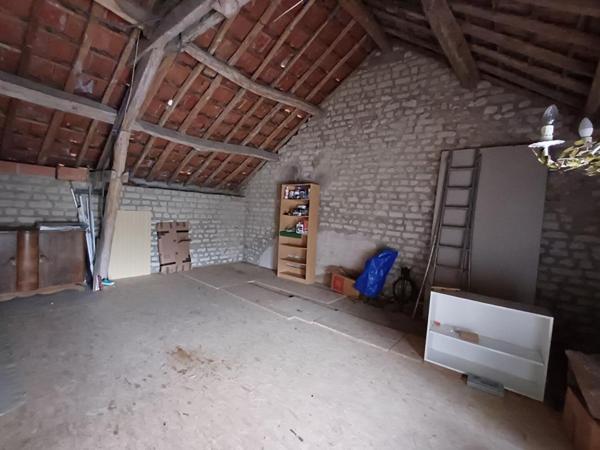 Maison rénovée 4 pièces -110 M² à Vouzy