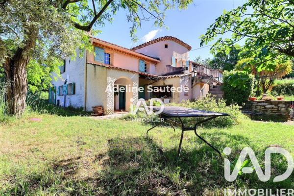 Maison à vendre 9 pièces 173 m² Saint-Cyr-sur-Mer