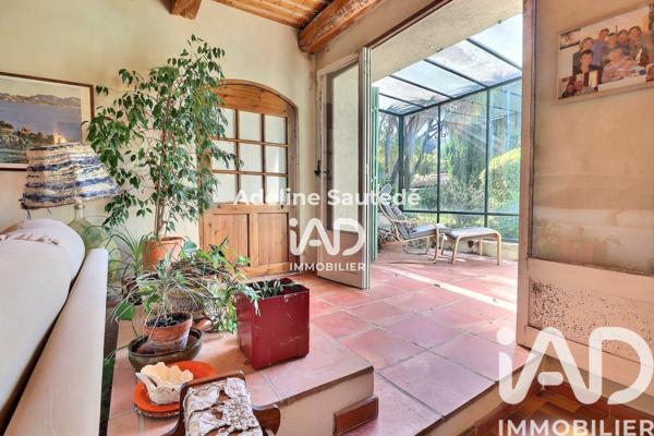 Maison à vendre 9 pièces 173 m² Saint-Cyr-sur-Mer