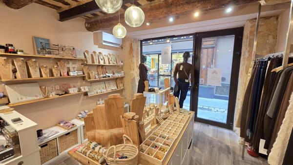 Aix en Provence, hyper centre ville, boutique de près de 20 m².