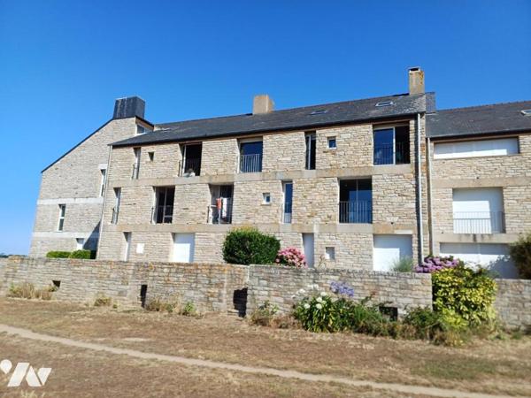 A VENDRE à ARZON (56) FACE MER - APPT en duplex de 71,02m2 + cave et garage double