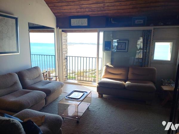 A VENDRE à ARZON (56) FACE MER - APPT en duplex de 71,02m2 + cave et garage double