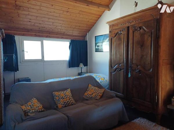 A VENDRE à ARZON (56) FACE MER - APPT en duplex de 71,02m2 + cave et garage double