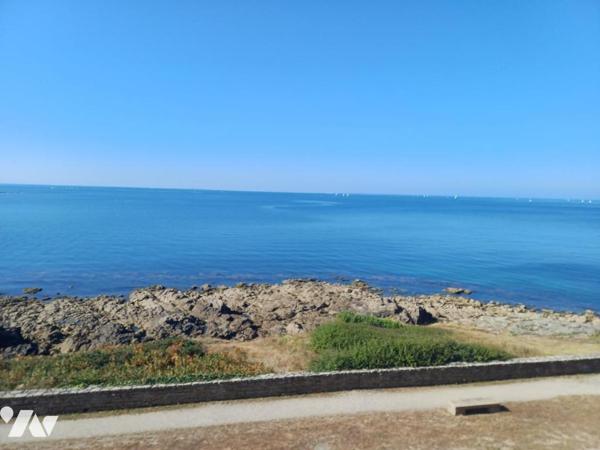 A VENDRE à ARZON (56) FACE MER - APPT en duplex de 71,02m2 + cave et garage double