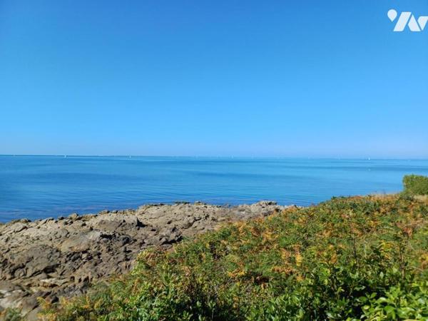 A VENDRE à ARZON (56) FACE MER - APPT en duplex de 71,02m2 + cave et garage double