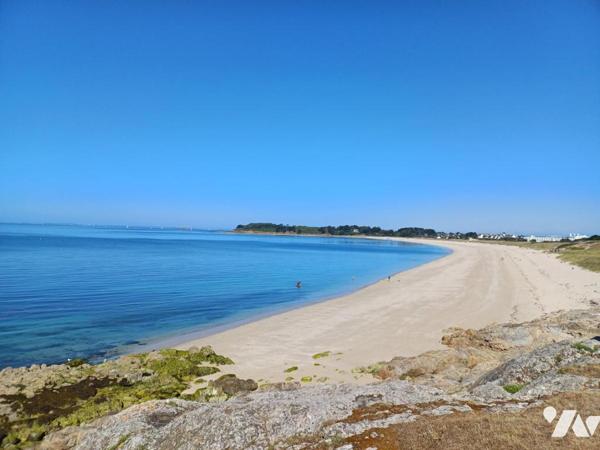 A VENDRE à ARZON (56) FACE MER - APPT en duplex de 71,02m2 + cave et garage double