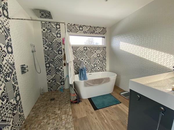 Belle contemporaine à Lège bourg