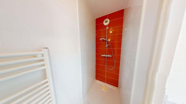 Lumineux Appartement 5 pièce(s) 93.80 m2 Ivry Sur Seine