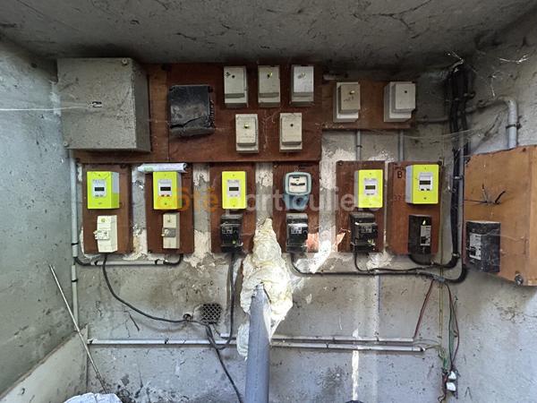Vente
                Immeuble341 m² - 17 Pièces -
                    ATHIS MONS (91200)