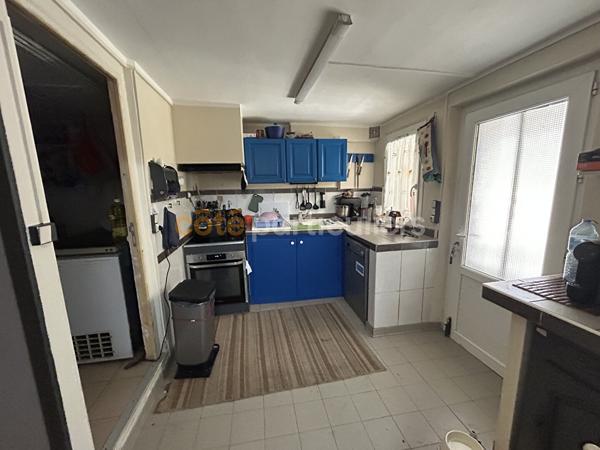 Vente
                Immeuble341 m² - 17 Pièces -
                    ATHIS MONS (91200)