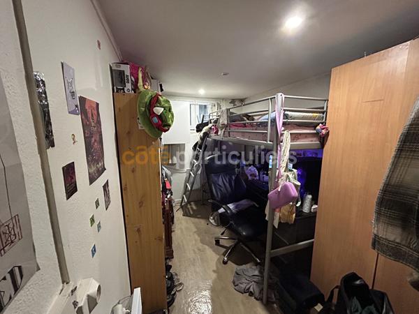 Vente
                Immeuble341 m² - 17 Pièces -
                    ATHIS MONS (91200)