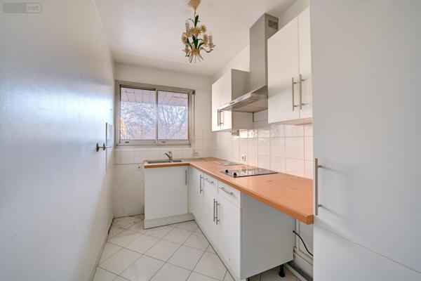 Appartement à vendre à Saint-Mandé dans le Val-de-Marne (94160), ref : 2 PIECES TERRASSE +BOX SAINT MANDE   
BOIS DE VINCENNES