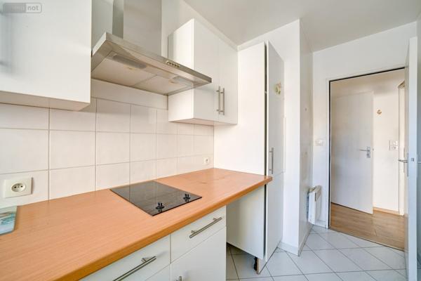 Appartement à vendre à Saint-Mandé dans le Val-de-Marne (94160), ref : 2 PIECES TERRASSE +BOX SAINT MANDE   
BOIS DE VINCENNES